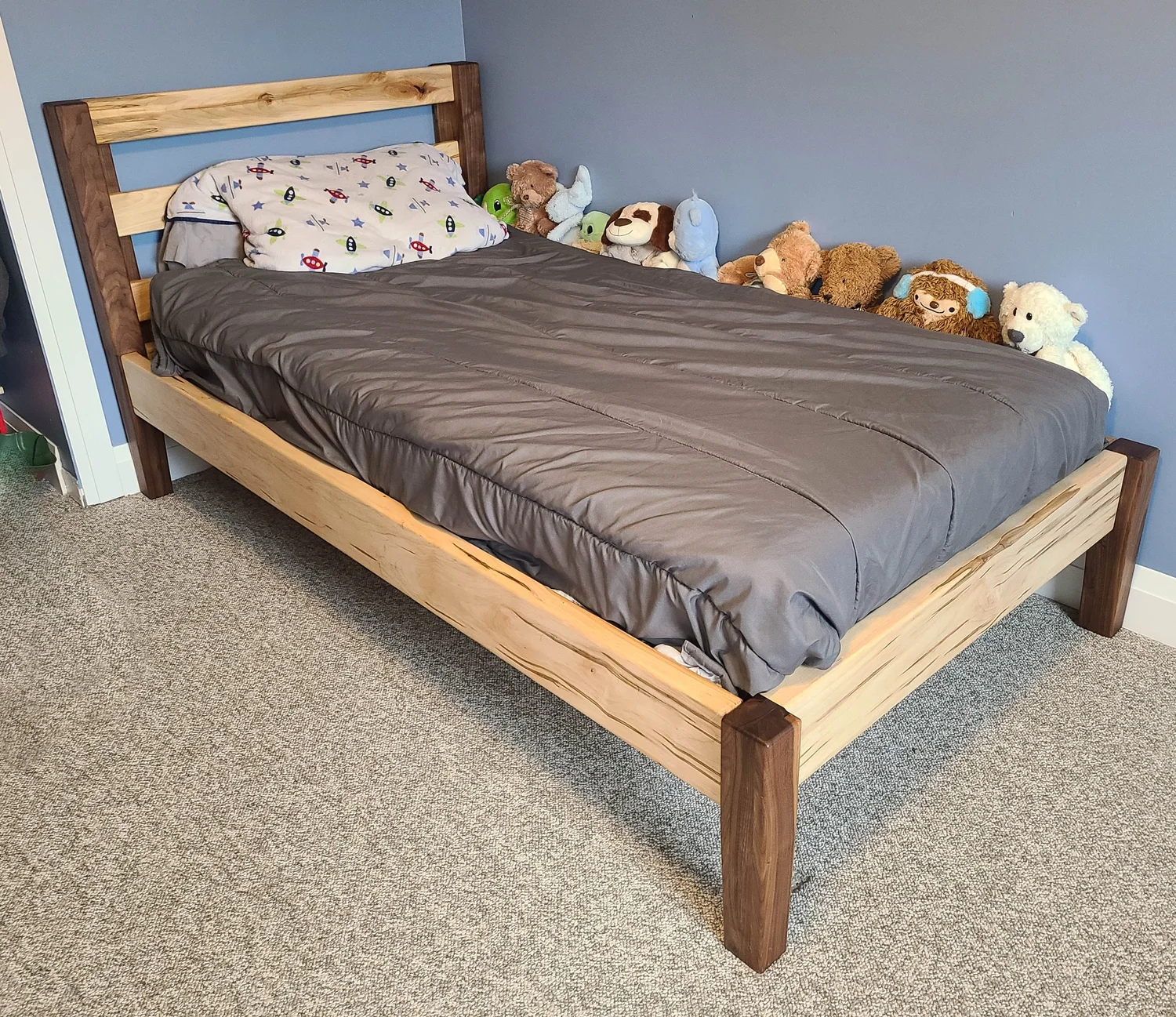 Ambrosia Maple & Walnut Bed